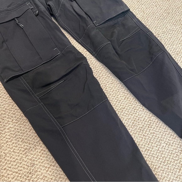 NIKE ACG Women’s Smith Summit Black Cargo Pants Size XS (0-2) Like New - Picture 5 of 7